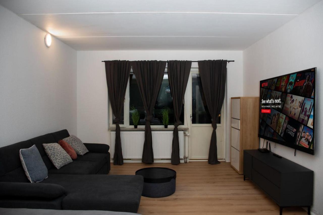 Entire Apartment Malmö 2 Bedrooms-Tv Lounge-Balcony Exterior foto